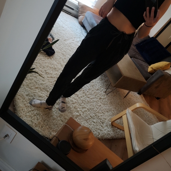 Wilfred high-waisted black slouchy pants - Picture 3 of 4